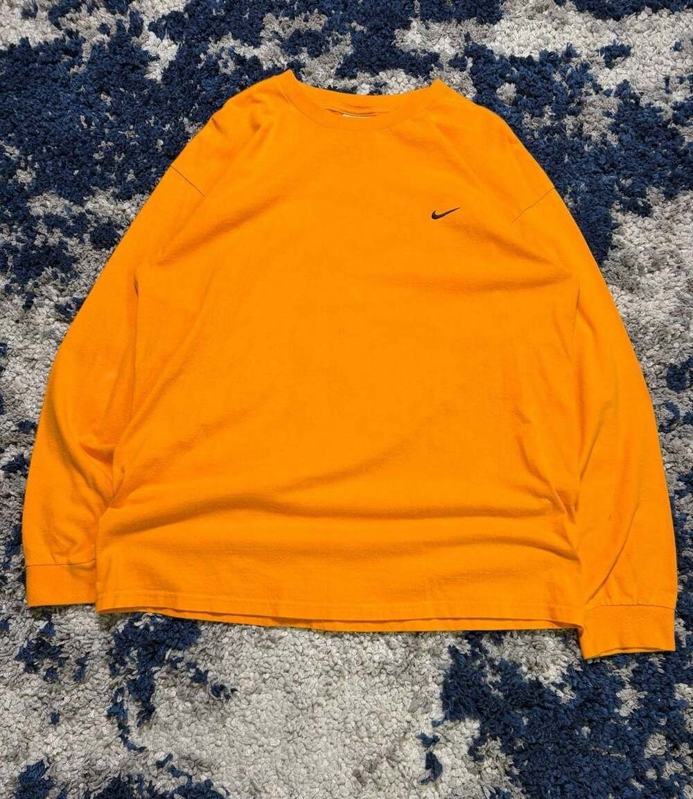 Nike Long Sleeve T-Shirt in Orange, Size L, Made in Honduras of U.S.A. Fabric